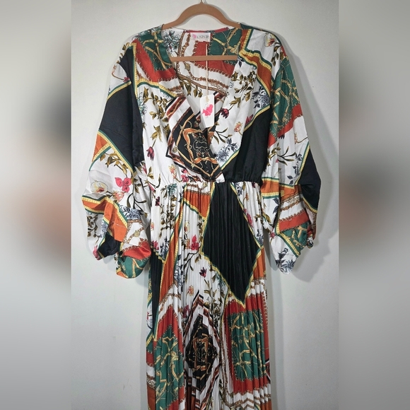 L'ATISTE MAXI PLEATED DRESS. - Picture 2 of 6